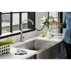 Simplice Single-Handle Pull-Down Sprayer Kitchen Faucet With DockNetik And Sweep Spray In Vibrant Stainless -Hardware Store 2f57242bfae462b45a0b31bdf9381005 1800x1800